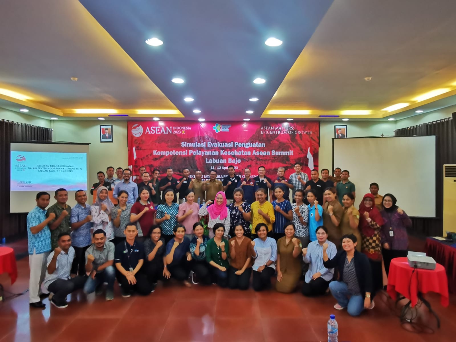Simulasi Evakuasi Penguatan Kompetensi Pelayanan Kesehatan ASEAN SUMMIT